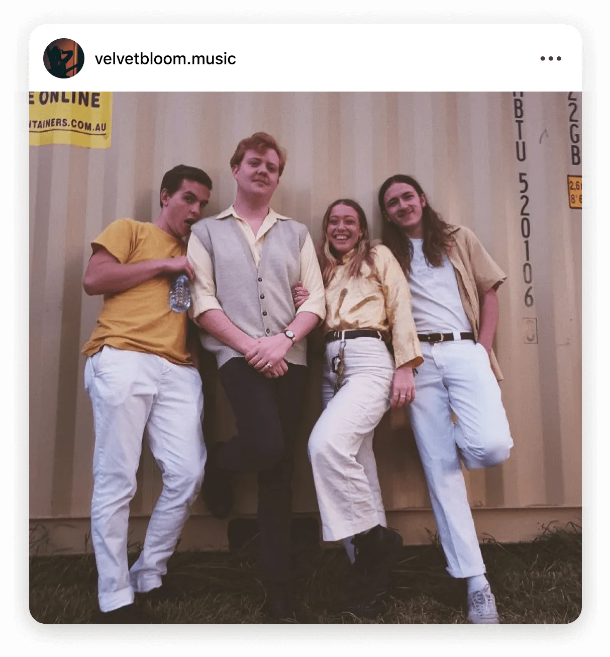 Instagram post by @velvetbloom.music performance